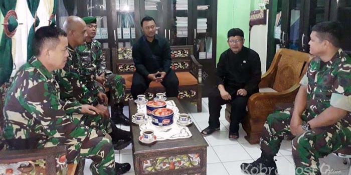 Komite SMP Negeri 14 Bogor Gaet TNI Latih Tata Upacara Bendera