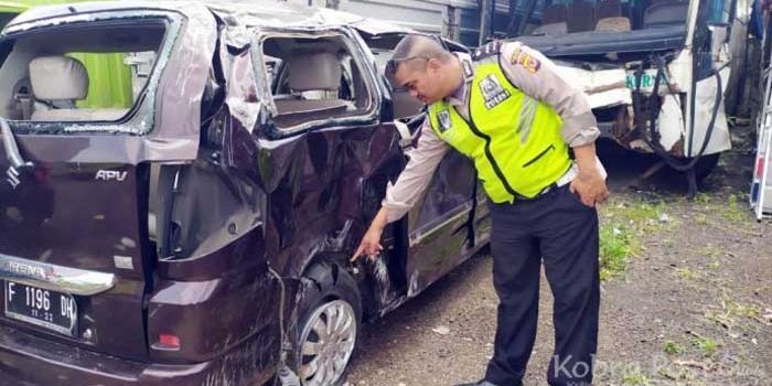 Kecelakaan Tunggal di Tol Jagorawi Tewaskan 3 Orang