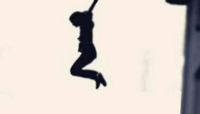 Loncat Dari Jembatan Merah, Siswi SMA Mencoba Bunuh Diri