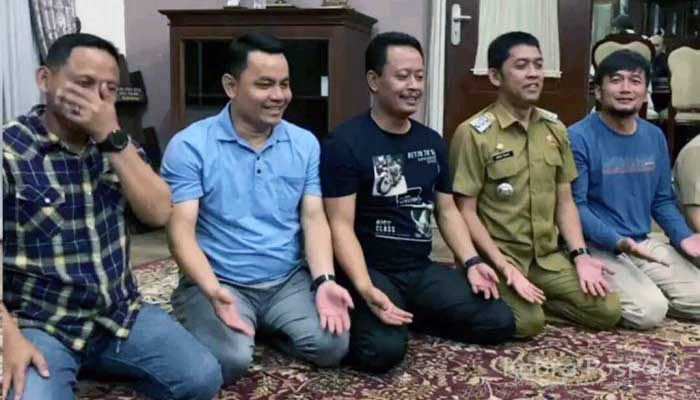 berlatih tari saman