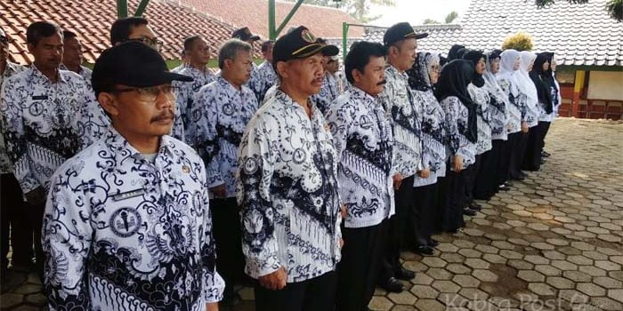 Ketua PGRI Nanggung Harap Pemerintah Perhatikan Nasib Guru Honor Upacara Hari Guru Nasional dan HUT PGRI ke 74
