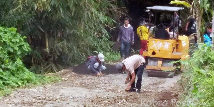 Pemerintah Desa Cidahu Lakukan Perbaikan Jalan