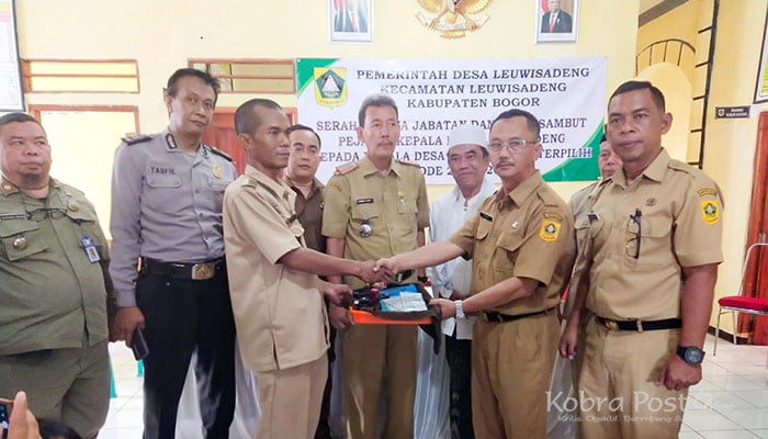 Sertijab Kades Leuwisadeng
