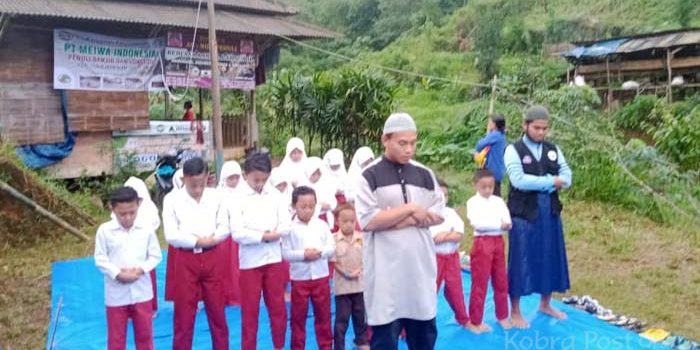 Relawan IMM Bogor Bangun Sekolah Darurat