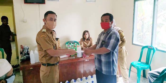 Desa Pasireurih Bagikan 3.600 Masker