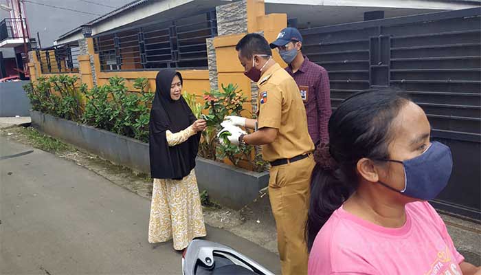 Target Tercapai, Kecamatan Bogor Timur Bagikan 10.000 Masker Gratis Bagikan Masker