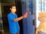 Desa Pangkal Jaya Nanggung Terapkan Cek Suhu Tubuh