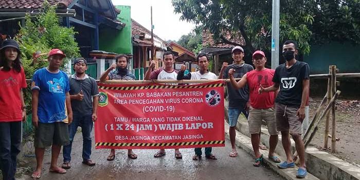 Cegah Covid-19, Warga Kp. Babakan Pesantren Jasinga Pasang Portal