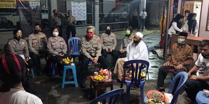 Tingkatkan Kamtibmas, Dirbinmas PMJ Pantau Pos Kamling