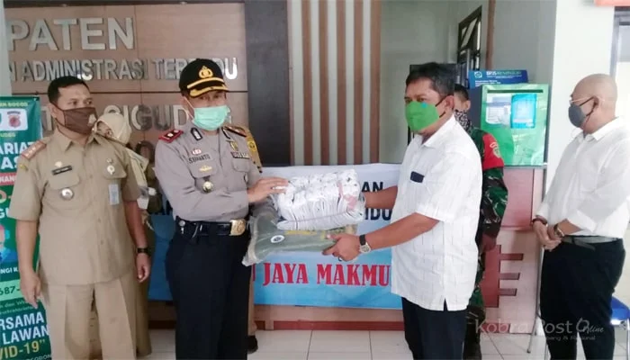 Penyerahan Bantuan