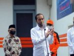 Presiden Jokowi Pantau Penyerahan BST Di Kantor Pos Juanda Bogor