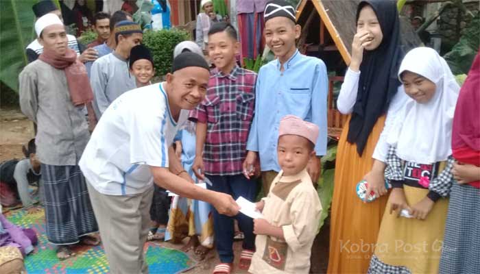 Warga Kp. Nanggewer Desa Batutulis Nanggung Gelar Bukber Santunan Anak-anak Kp Nanggewer