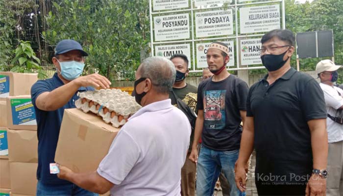 Warga Ciwaringin Kota Bogor Sumringah Terima Bansos Pemprov Jabar Bansos Pemprov Jabar