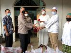 Polda Metro Jaya Berikan Bantuan Beras Kepada Majelis Taklim Kwitang