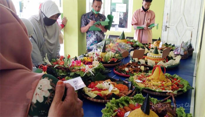 Lomba Tumpeng