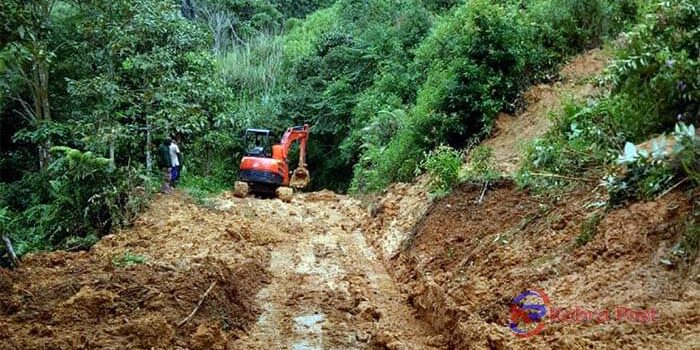 UPT Infrastruktur Jalan dan Jembatan Cigudeg Sigap Atasi Longsor