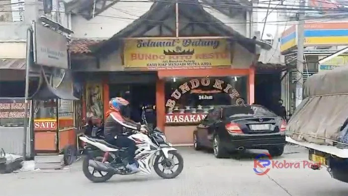 Ilallahdi Chaniago Owner Bundo Kito Resto Gerbang Sentul Sirkuit Bundo Kito Resto