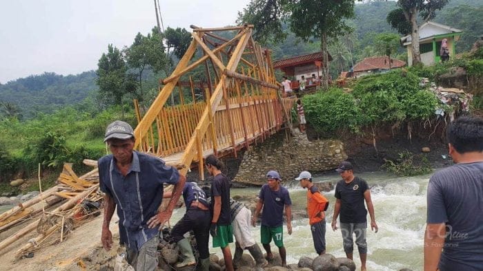 Jembatan Cigowong