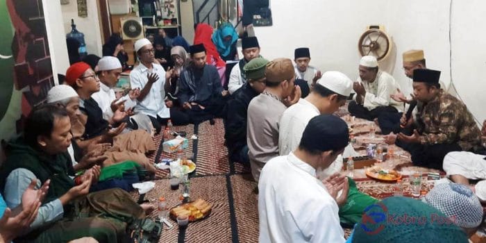 Peringati Hari Pahlawan, Komunitas SKB Buka Stand Terapi Herbal Gratis