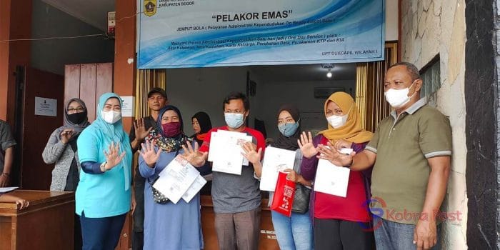 Warga Rancabungur Antusias Sambut Program Layanan Kependudukan