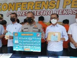 11 Tersangka Narkoba Tertangkap di Bekasi 11 Tersangka Narkoba Tertangkap di Bekasi