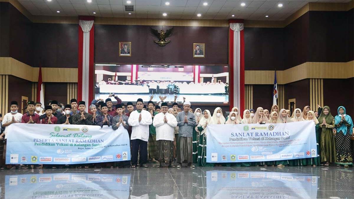 Atang Ajak Santri Jadi Pemimpin Berlandaskan Iman