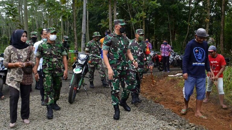 Danrem 061/SK Tinjau TMMD