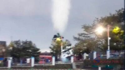 Puting Beliung Hempas Desa Gunung Kencana Lebak