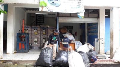 sampah plastik