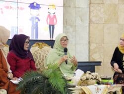 Peran Perempuan Dalam Mendidik Generasi
