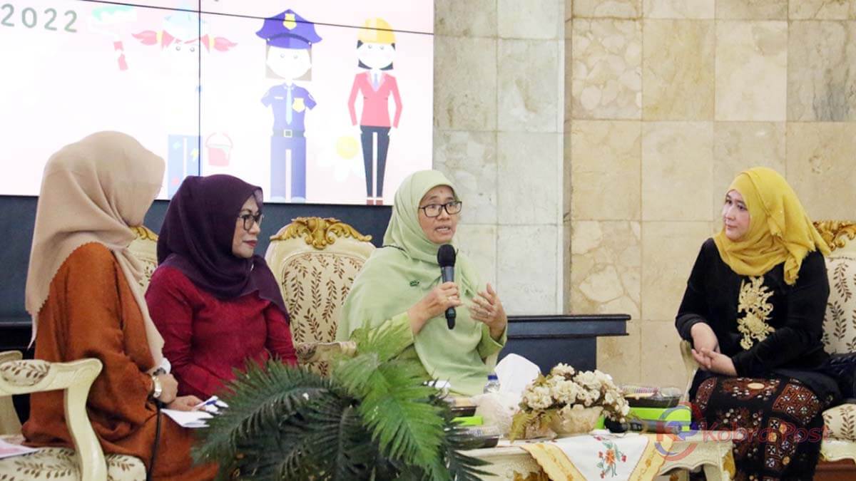 Peran Perempuan Dalam Mendidik Generasi