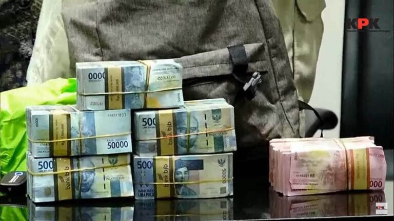 KPK Duga Uang Suap Bupati Bogor dari Kontraktor