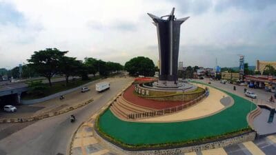 HJB, Antara Pesta Rakyat dan Pejabat tugu pancakarsa
