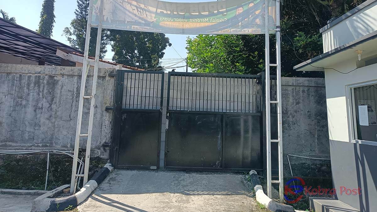 akses jalan ditutup