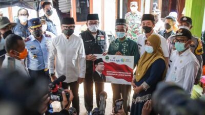 Bantuan Gubenur Untuk Korban Longsor di Curug Bogor Barat