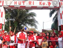 Desa Pasirgaok Gelar Jalan Sehat Hingga Penyerahan Penghargaan