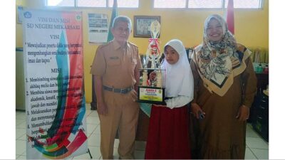 Siswi SDN Mekarsari Melaju ke Tingkat Provinsi Lomba Maca Sajak
