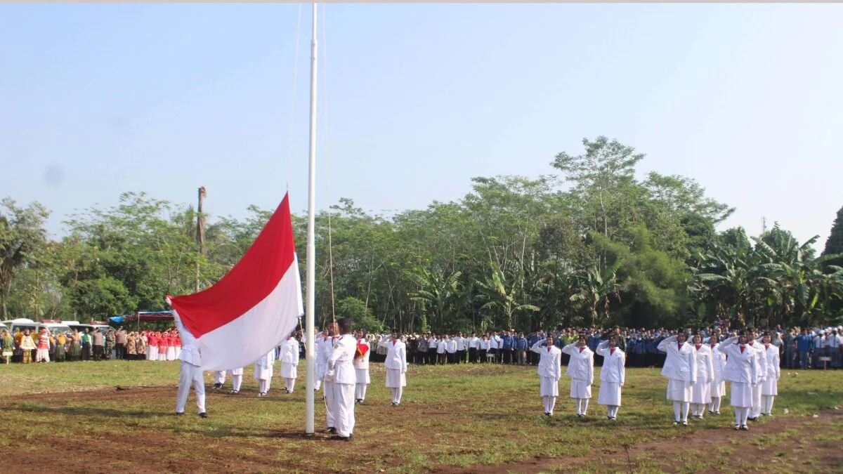 Kecamatan Rancabungur Gelar Upacara HUT RI di Lokasi Wisata Rawayan upacara