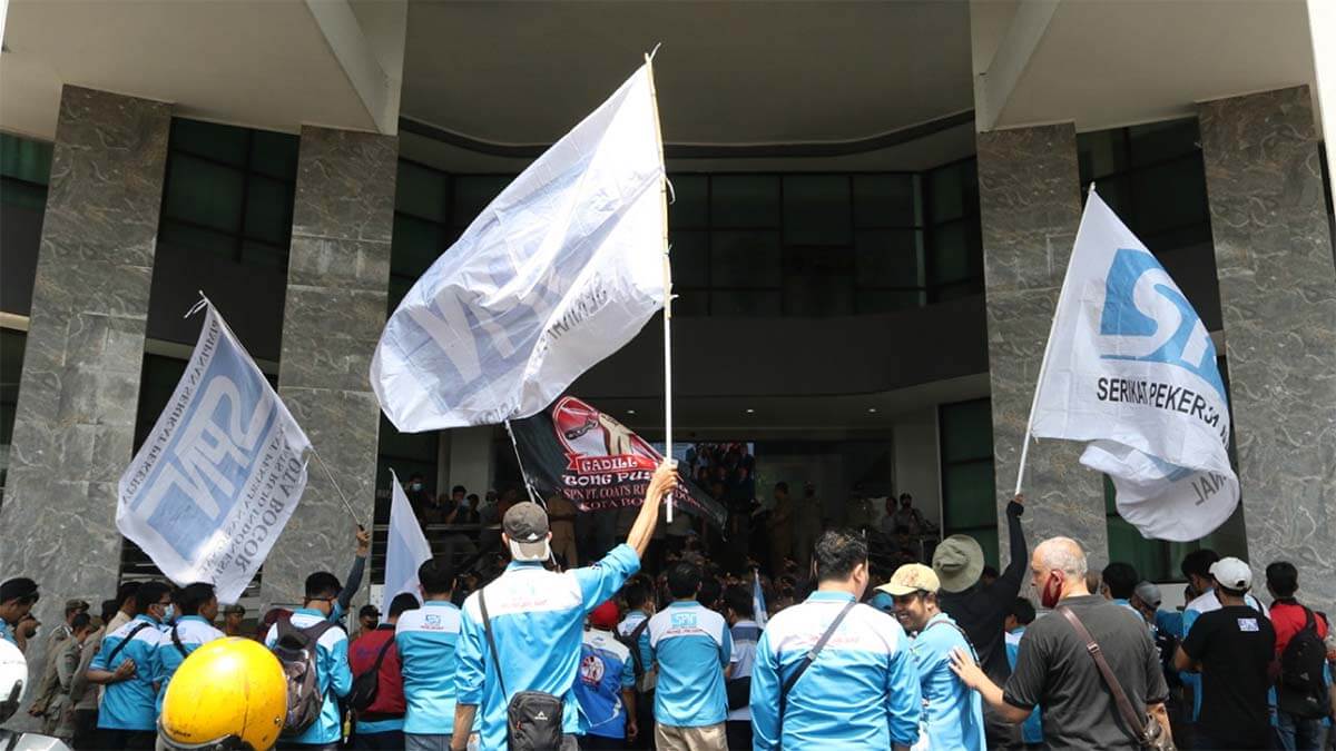 Buruh Tolak Kenaikan BBM dan Omnibus Law, Ini Jawaban DPRD Buruh Tolak Kenaikan BBM