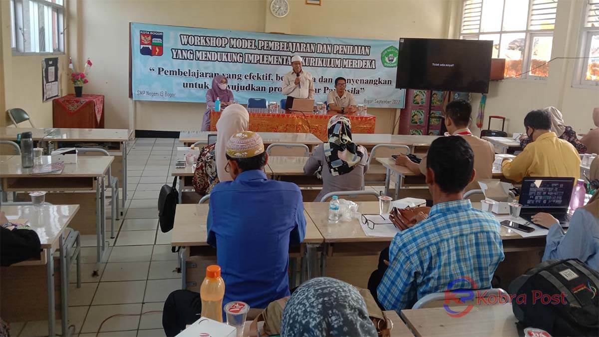 workshop kmb smp negeri 19