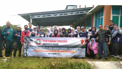 Ratusan Guru di Sukajaya Melancong Ke Negeri Diatas Awan