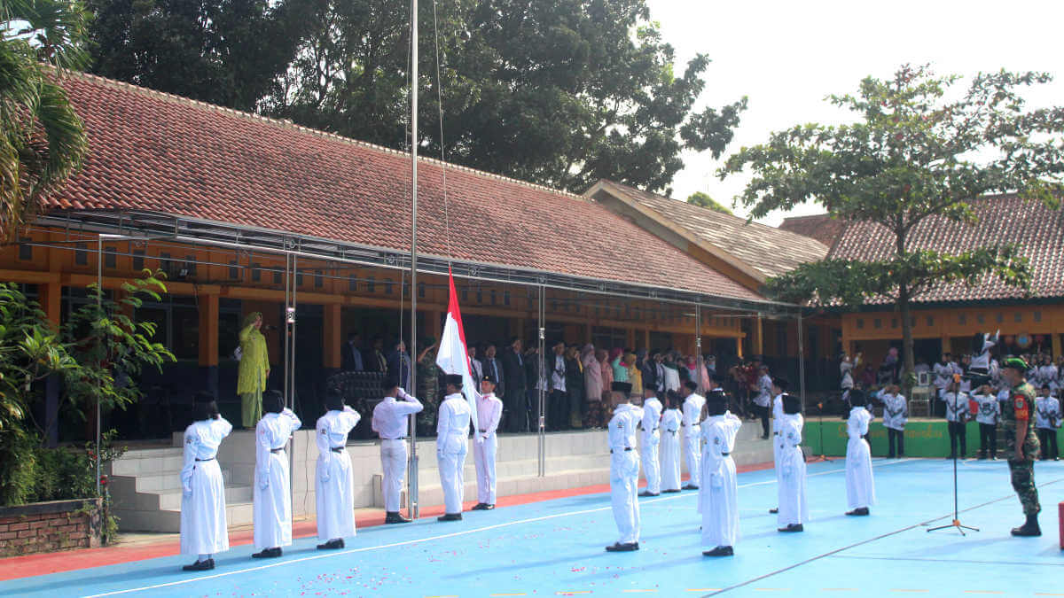 Peringati Hari Guru, PGRI Kecamatan Rancabungur Gelar Upacara pgri