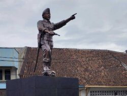 Kapten Muslihat Menjelma di Pertigaan Jembatan Merah Bogor