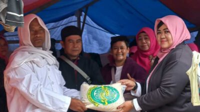 Ibu-Ibu Arisan Paszho Lovers Paledang Bantu Korban Gempa Cianjur