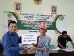 Jelang Pergantian Tahun Desa Lewimekar  Bagikan BLT