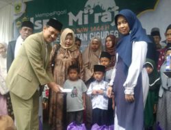 Peringati Isra Mikraj, Kecamatan Cigudeg Bahagiakan Anak Yatim