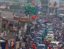 Macet, Akibat Buka Tutup Jembatan Bailey Cikereteg Bogor
