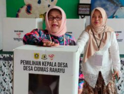 Pemungutan suara Pilkades Ciomas Rahayu 2023