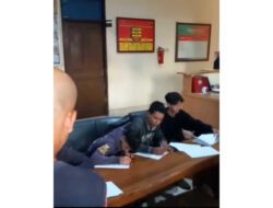 Polsek Babakan Madang Amankan Pelaku Konvoi Sepeda Motor Pembawa Pedang