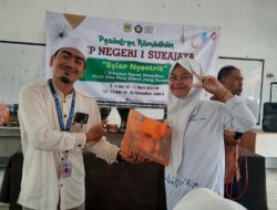 Sanlat di SMPN 1 Sukajaya Dapat Doorprize